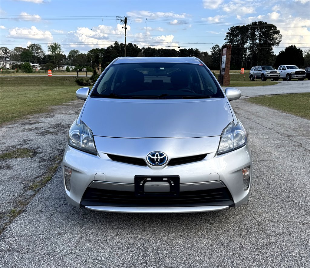 2013 Toyota Prius - $8,995