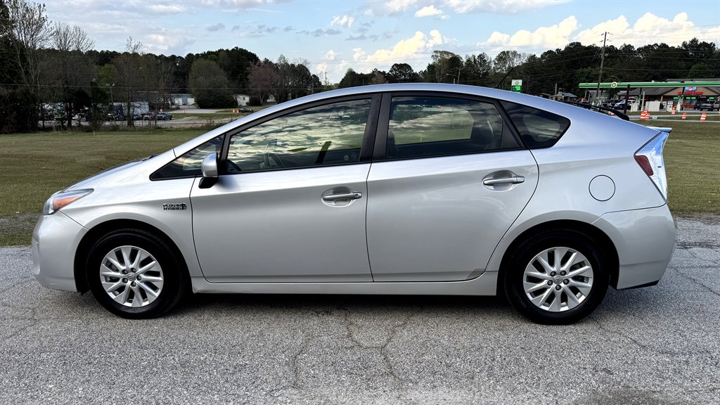 2013 Toyota Prius - $8,995