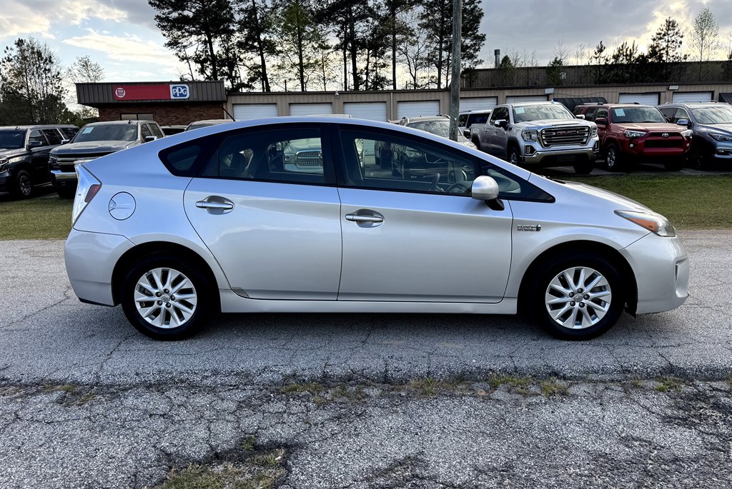 2013 Toyota Prius - $8,995