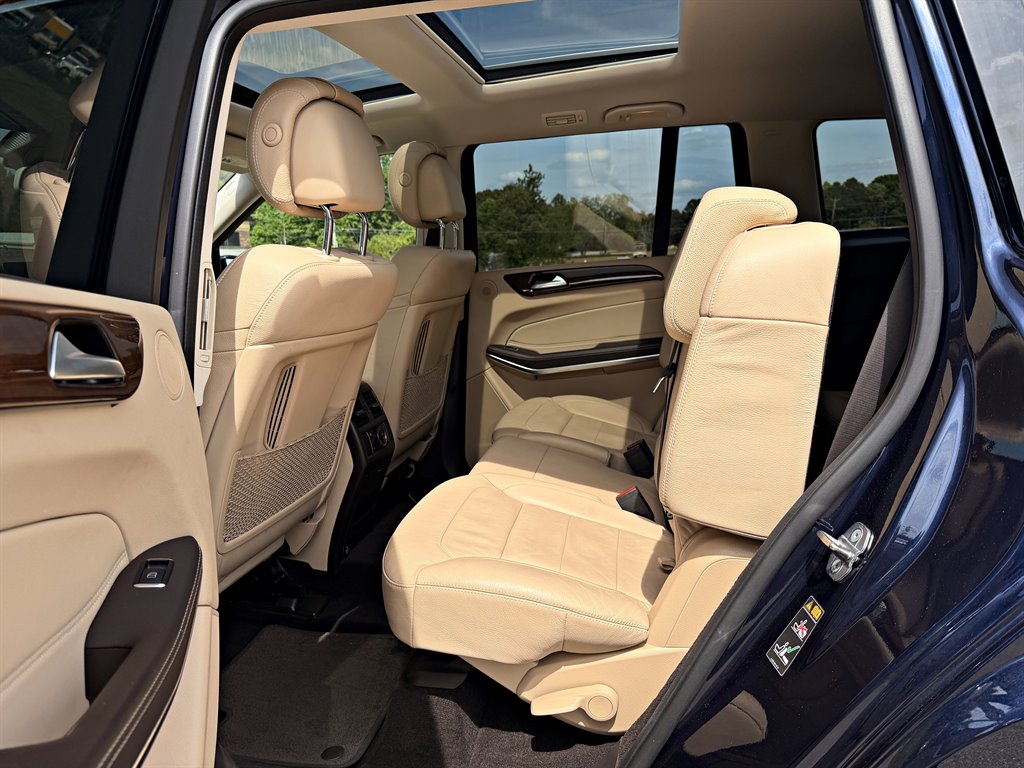 2019 Mercedes-Benz GLS - $25,995