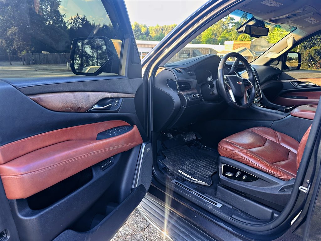 2016 Cadillac Escalade - $21,995