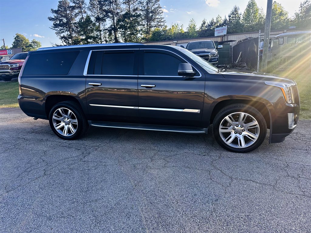 2016 Cadillac Escalade - $21,995