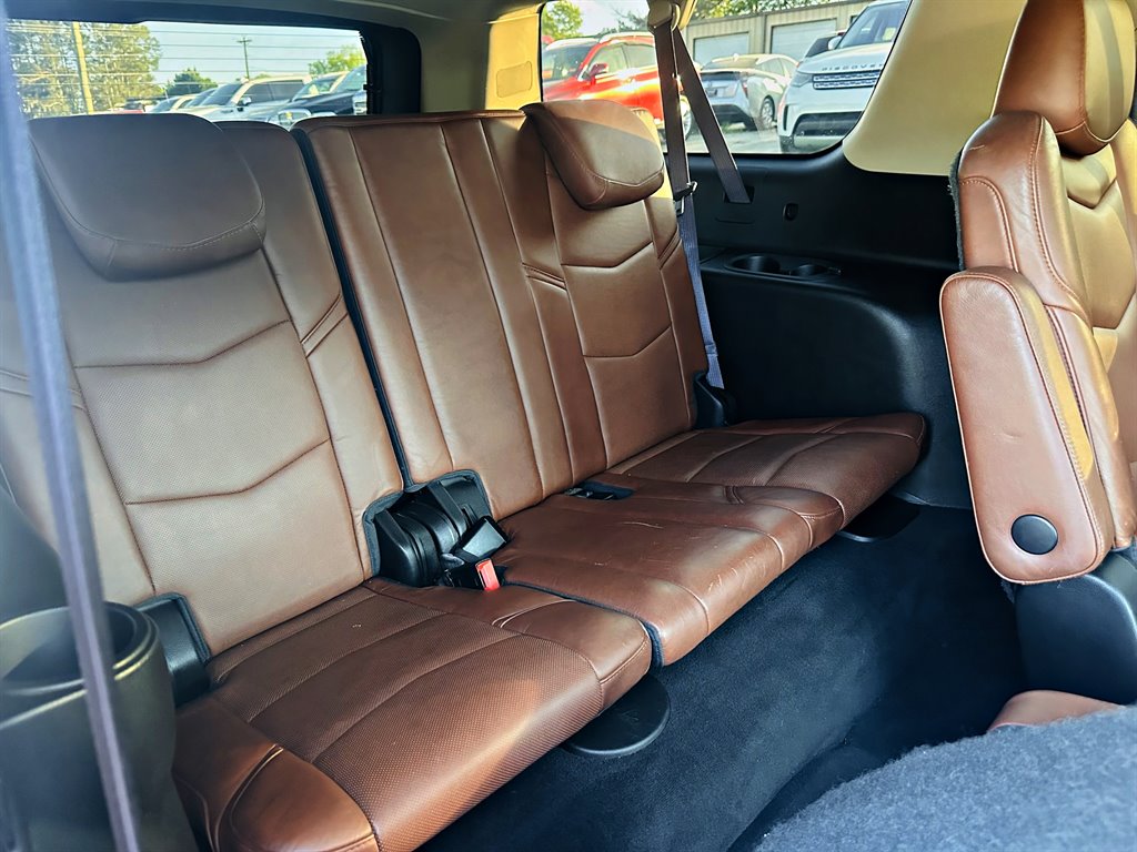 2016 Cadillac Escalade - $21,995