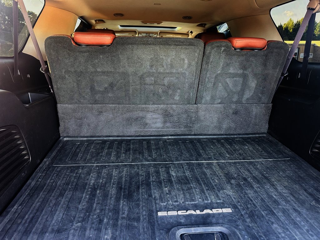 2016 Cadillac Escalade - $21,995