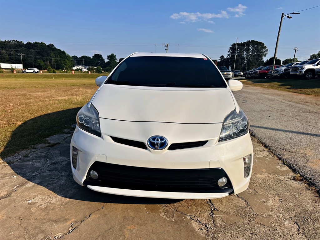 2013 Toyota Prius - $10,995