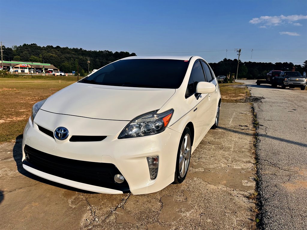 2013 Toyota Prius - $10,995