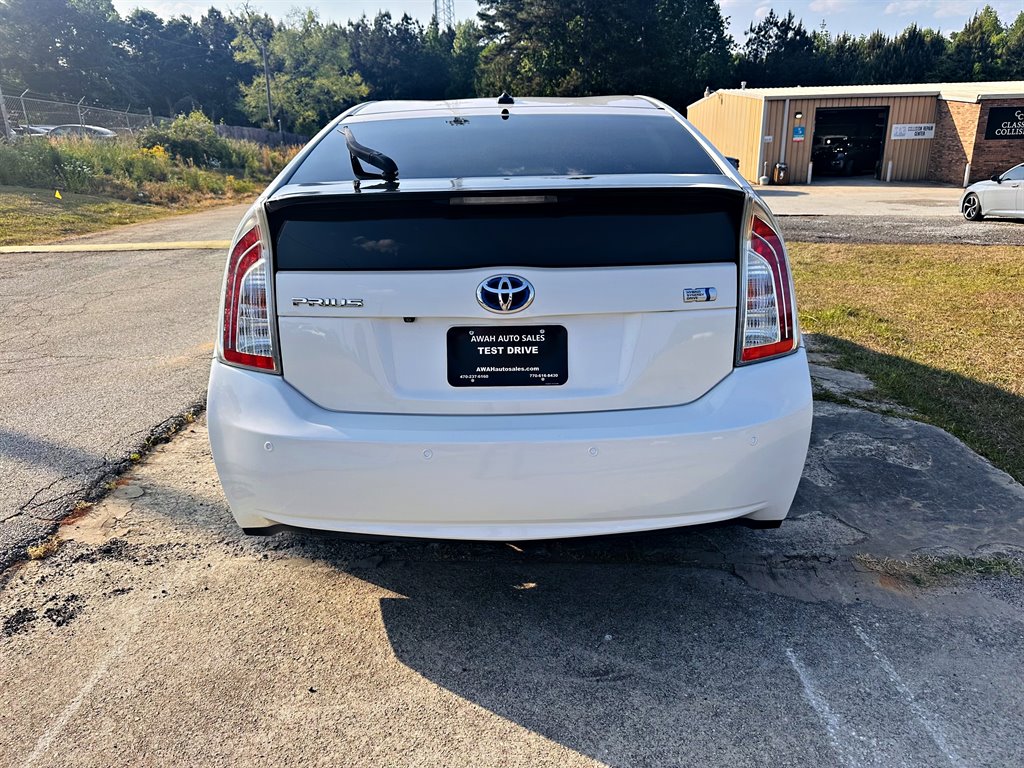 2013 Toyota Prius - $10,995