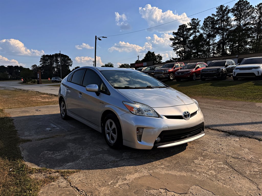 2014 Toyota Prius - $10,995