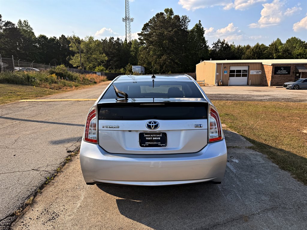 2014 Toyota Prius - $10,995