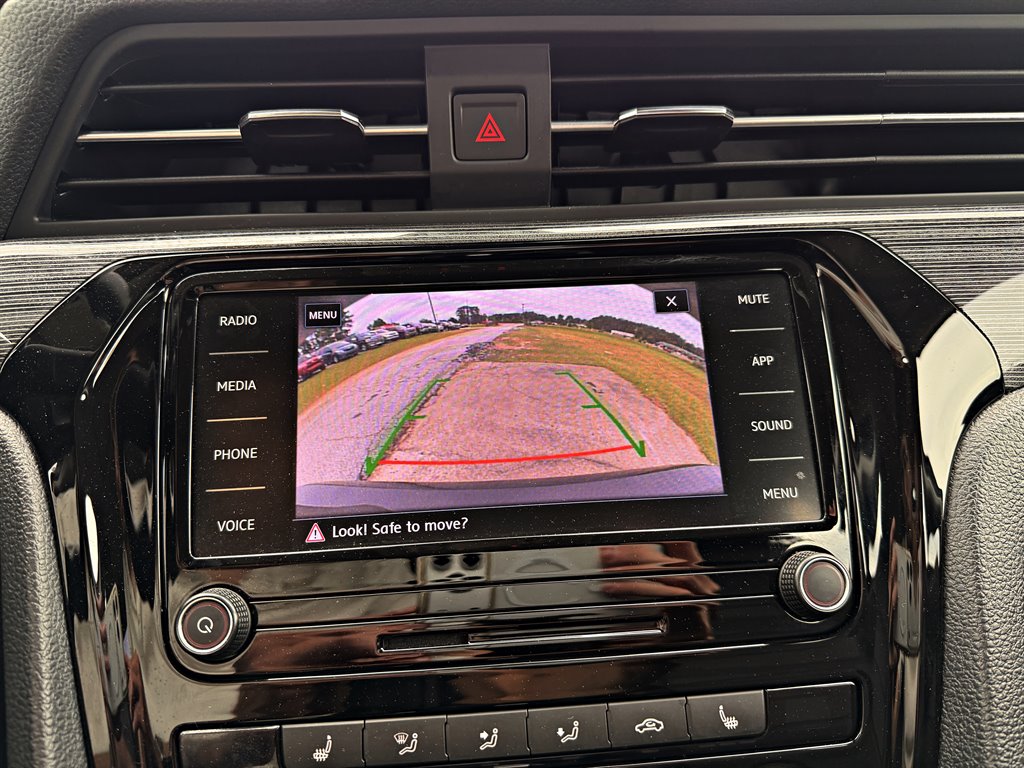2020 Volkswagen Passat - $15,995