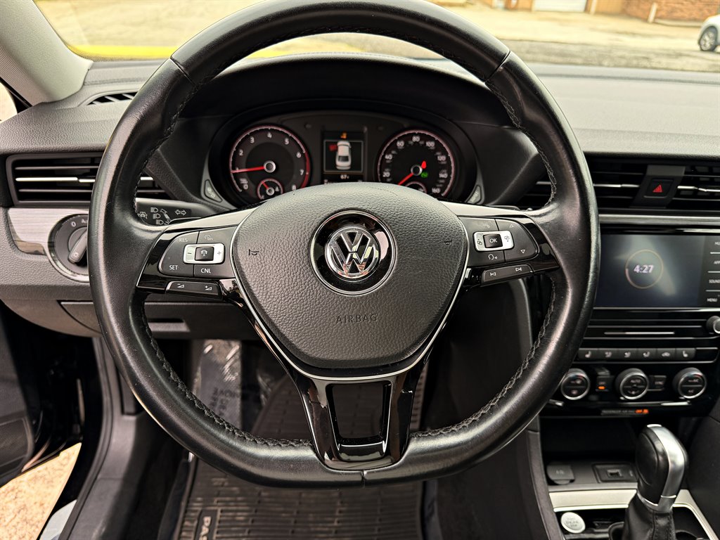 2020 Volkswagen Passat - $15,995