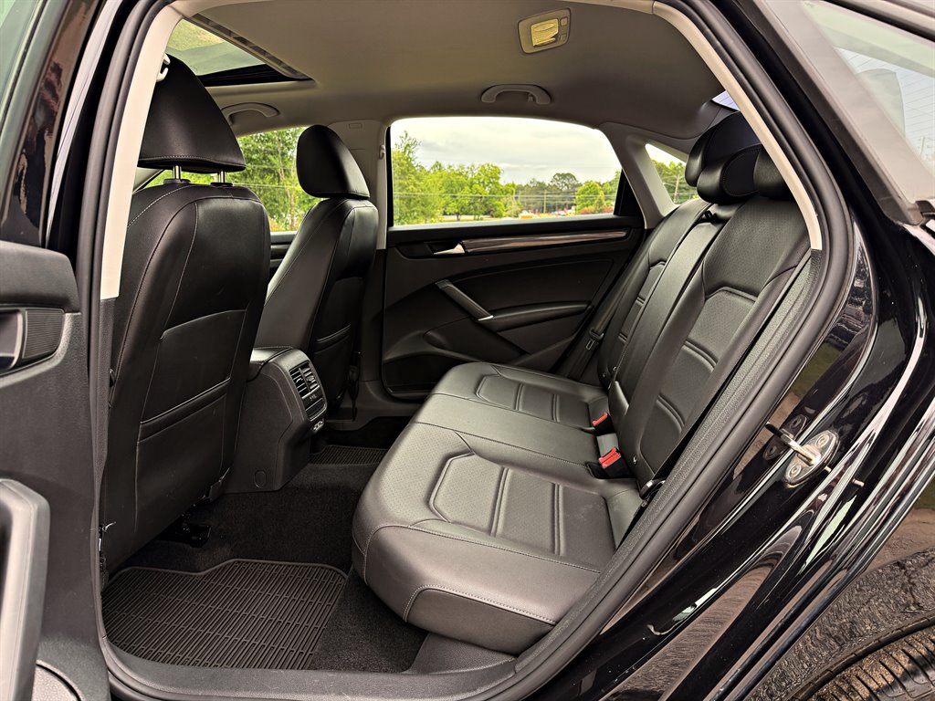 2020 Volkswagen Passat - $15,995