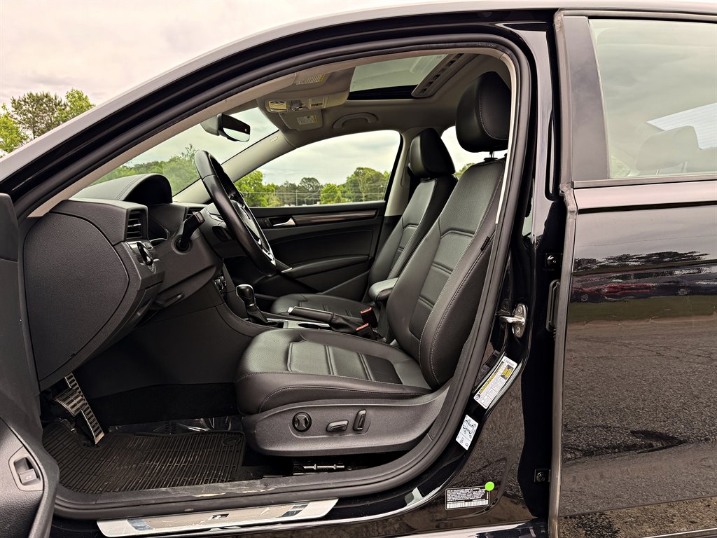 2020 Volkswagen Passat - $15,995