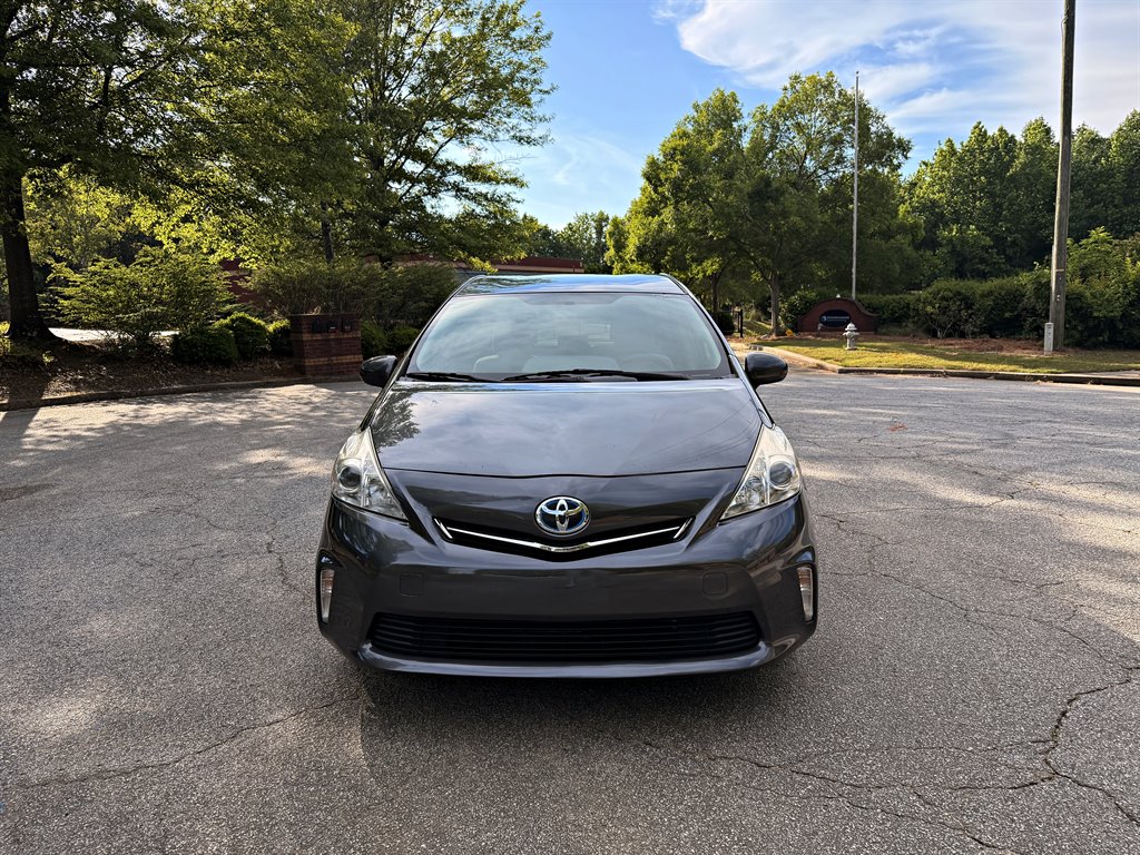 2014 Toyota Prius - $10,995