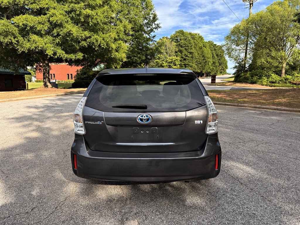 2014 Toyota Prius - $10,995