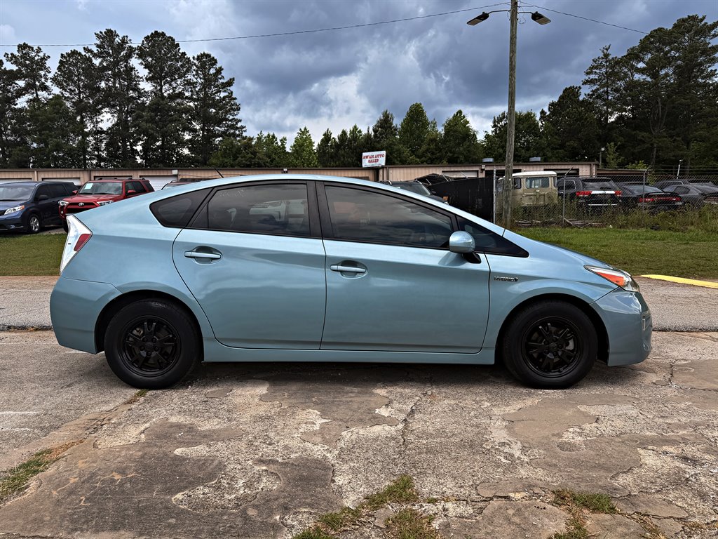 2015 Toyota Prius - $14,995