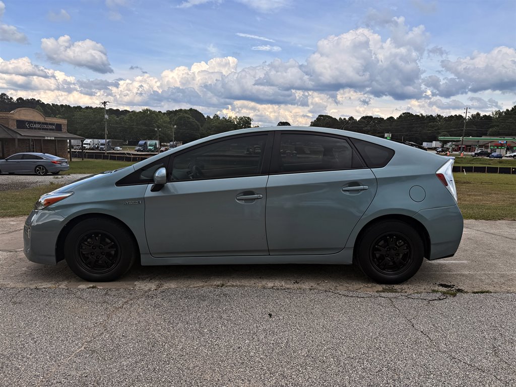 2015 Toyota Prius - $14,995