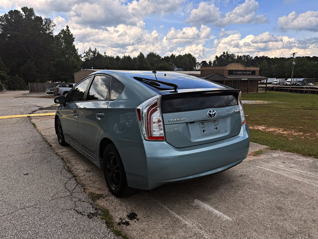 2015 Toyota Prius - $14,995