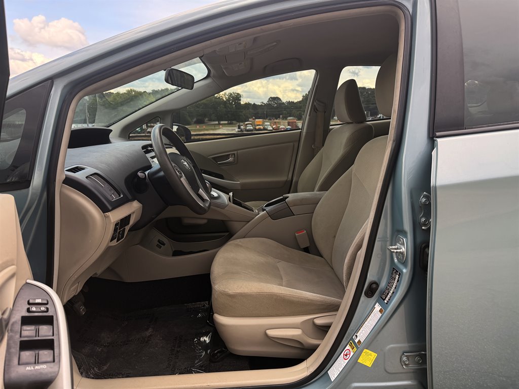 2015 Toyota Prius - $14,995