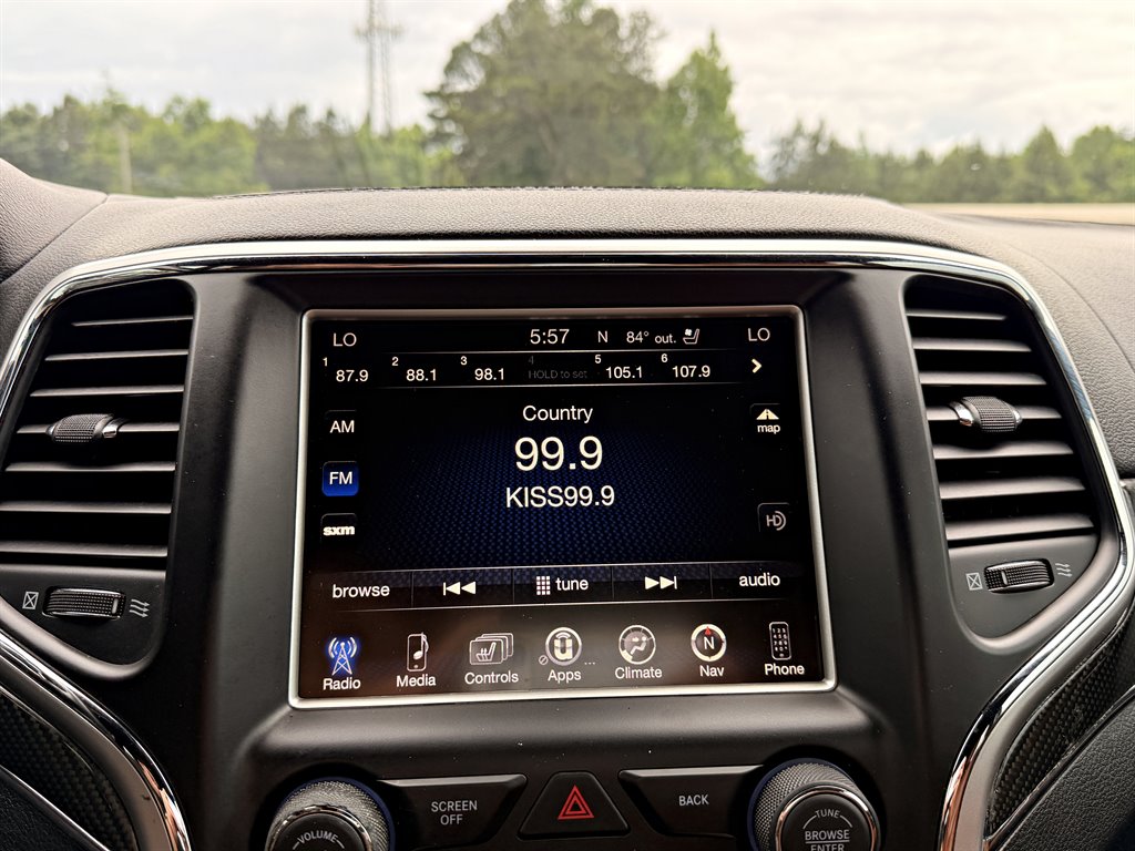 2015 Jeep Cherokee - $24,995