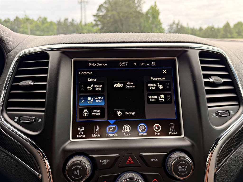 2015 Jeep Cherokee - $24,995
