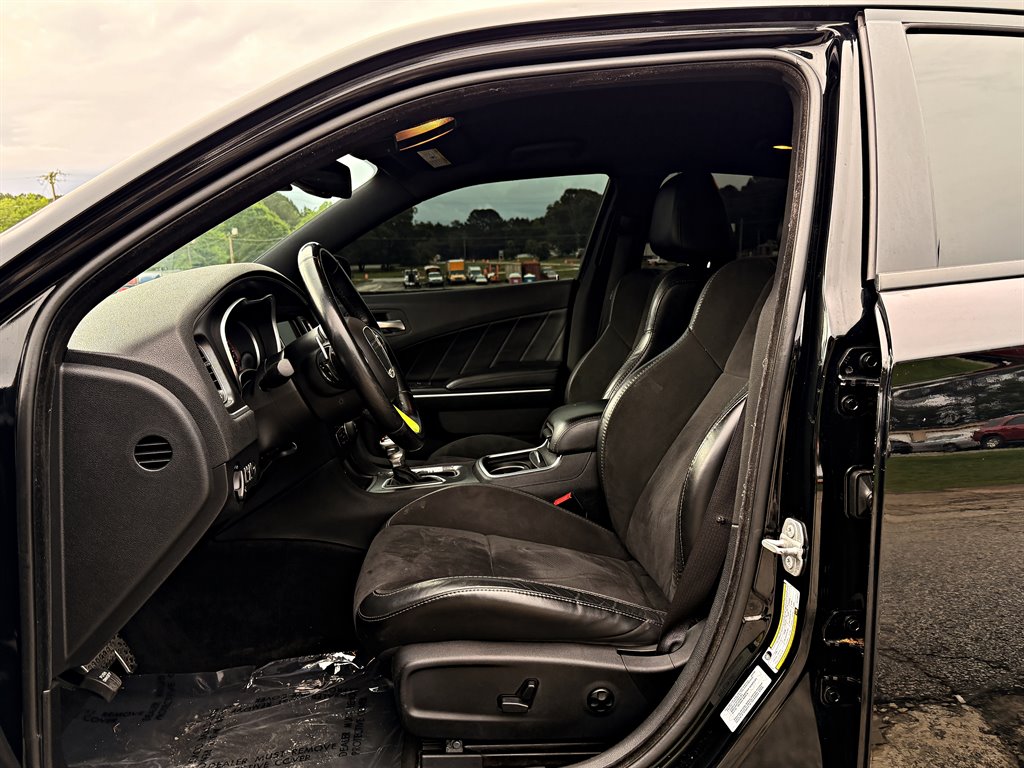 2016 Dodge Charger - $23,995