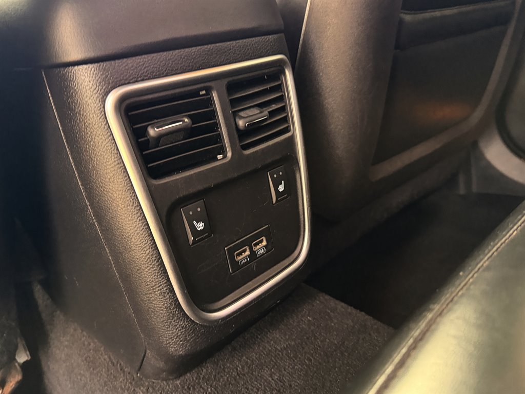 2016 Dodge Charger - $23,995