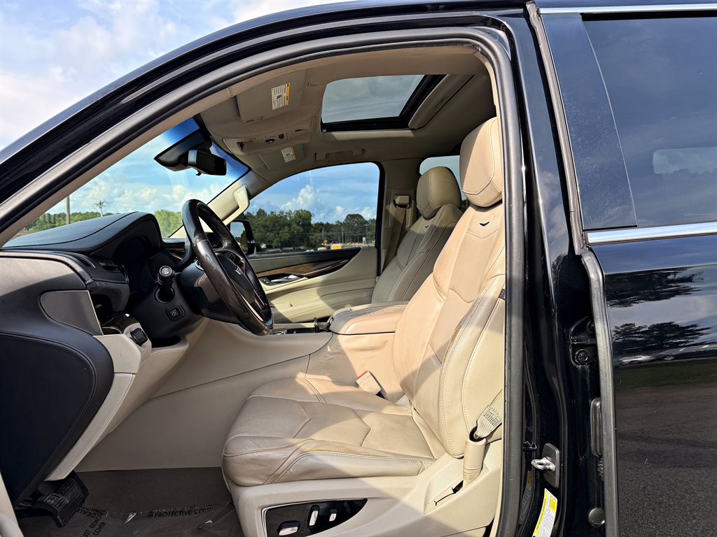 2019 Cadillac Escalade - $24,995