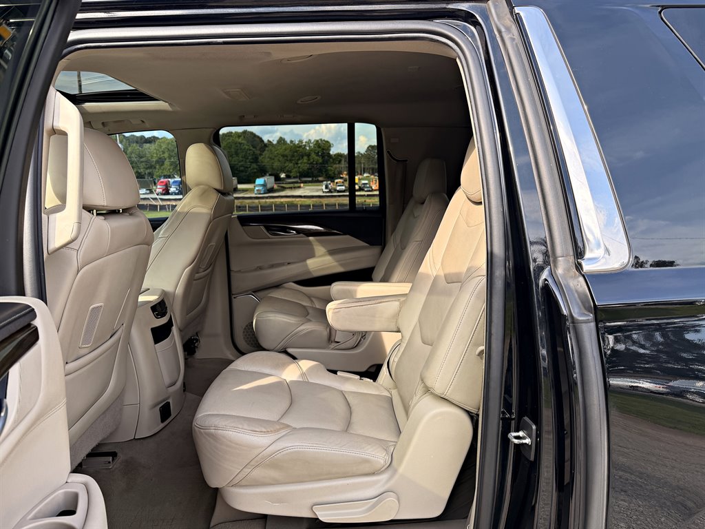 2019 Cadillac Escalade - $24,995