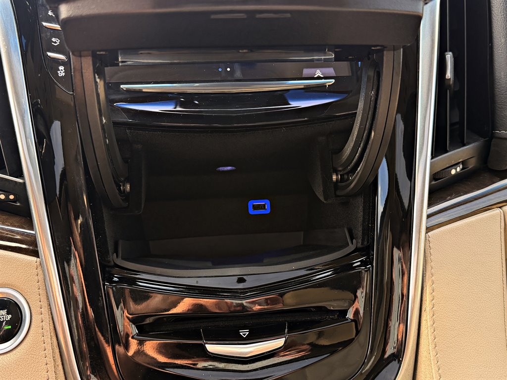 2019 Cadillac Escalade - $24,995
