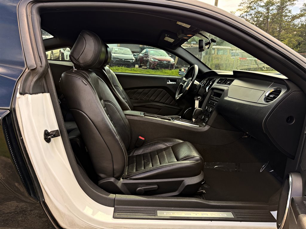 2014 Ford Mustang - $10,995