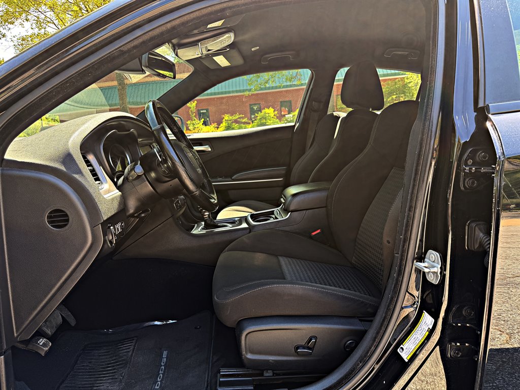2020 Dodge Charger - $28,995