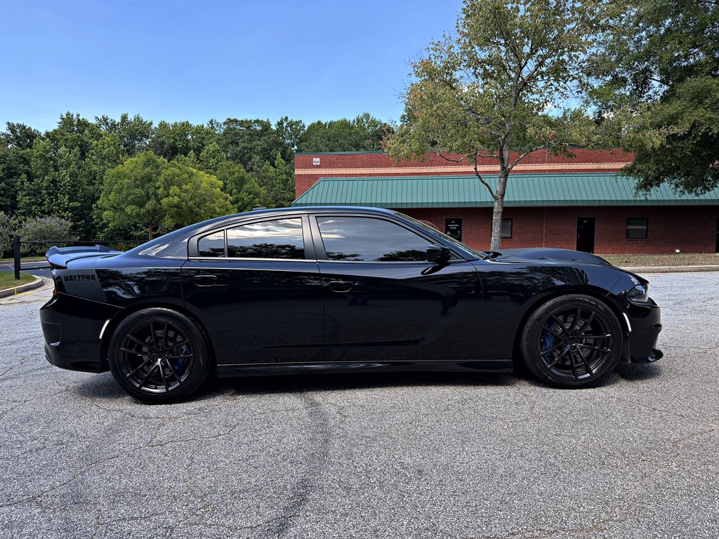2017 Dodge Charger - $25,995