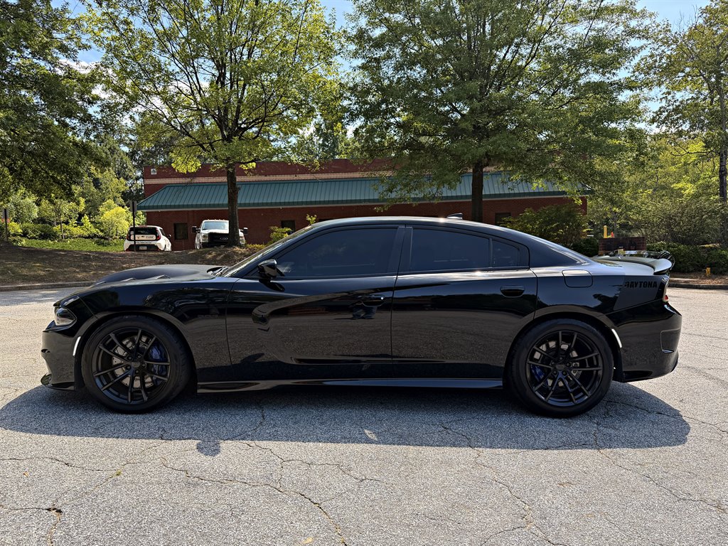 2017 Dodge Charger - $25,995