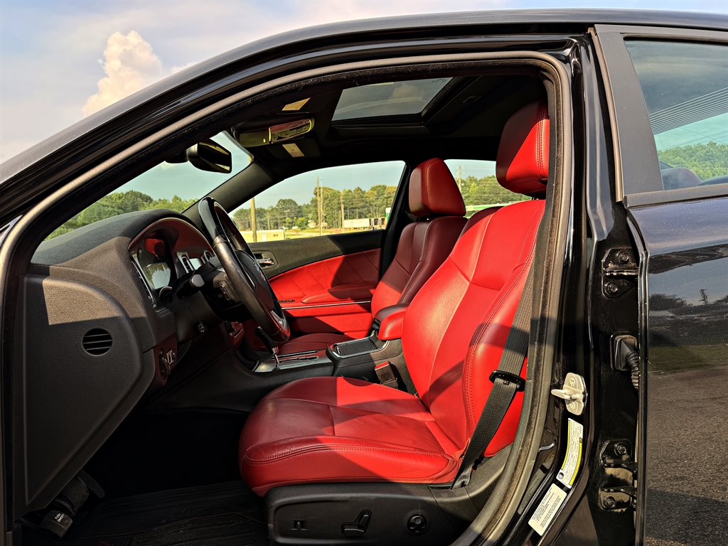 2014 Dodge Charger - $12,995