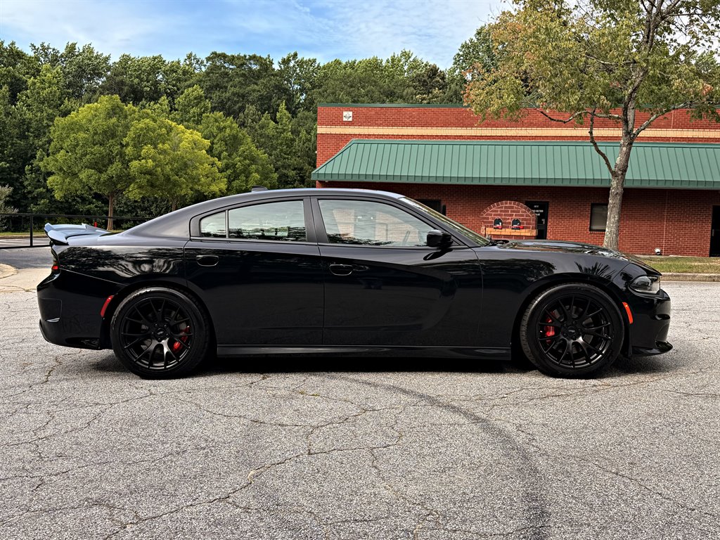 2018 Dodge Charger - $27,995