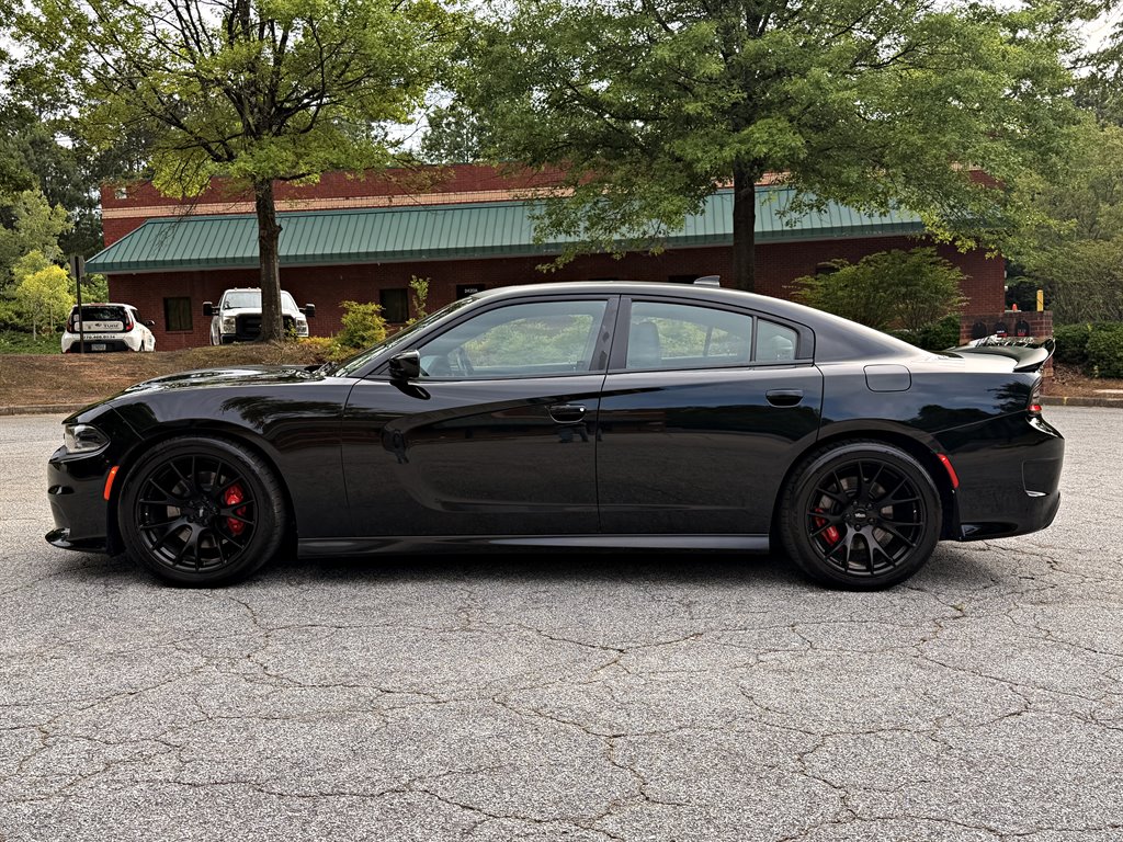 2018 Dodge Charger - $27,995