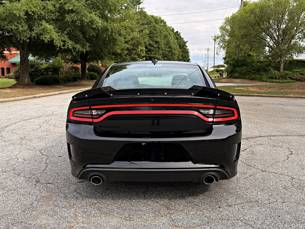 2018 Dodge Charger - $27,995