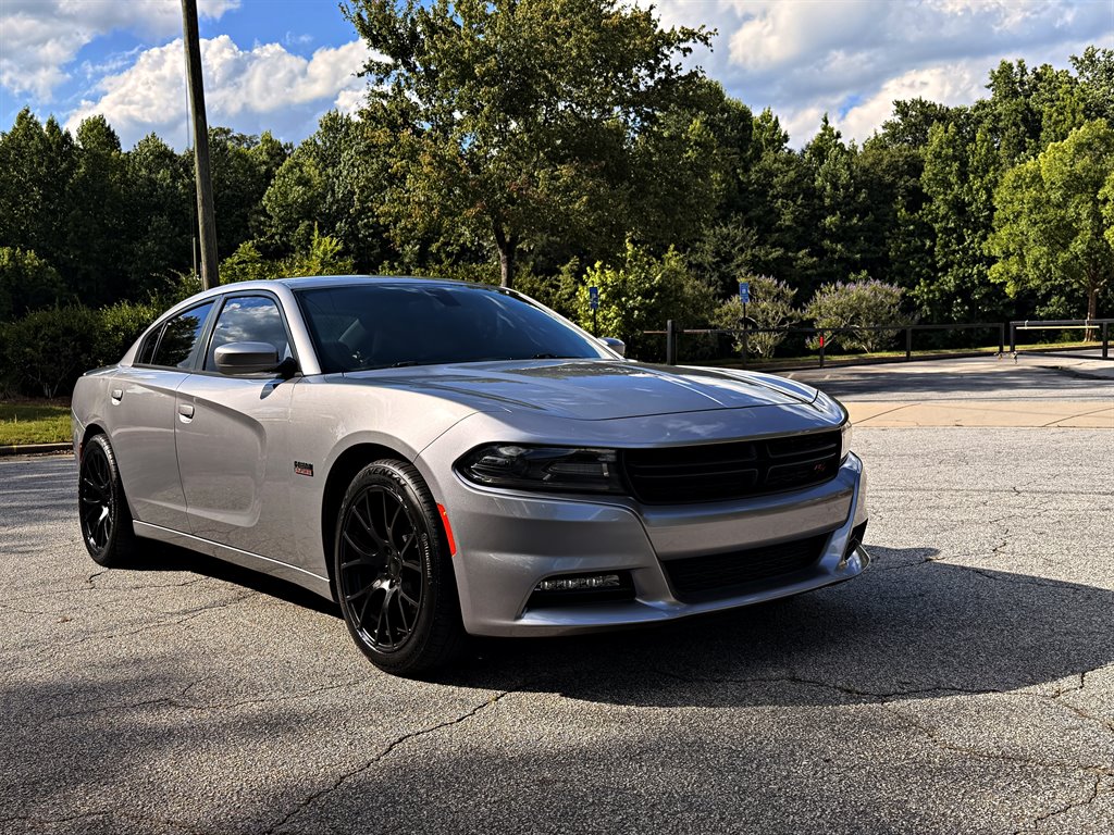 2016 Dodge Charger - $17,995