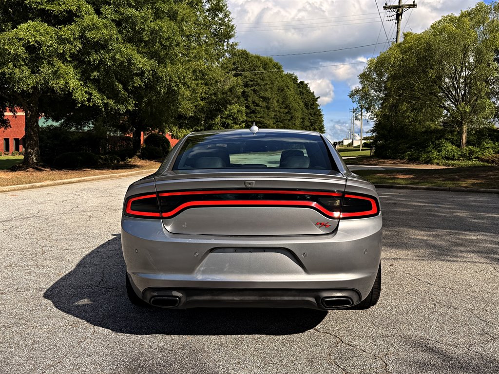 2016 Dodge Charger - $17,995