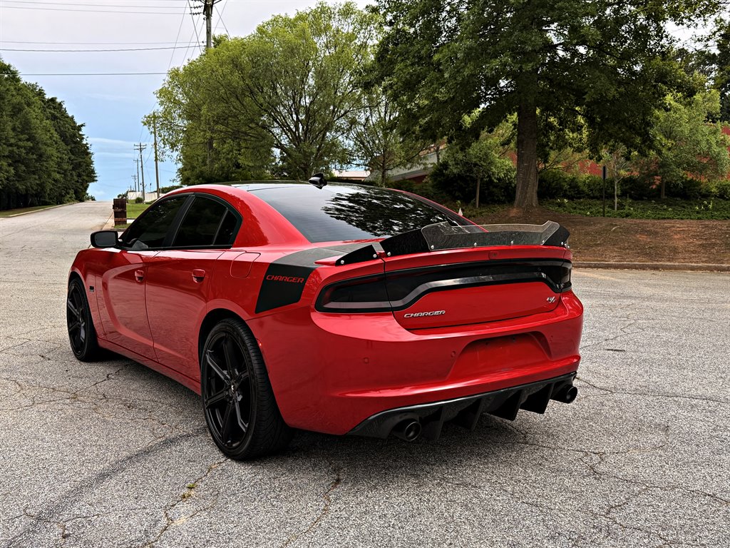 2017 Dodge Charger - $18,995