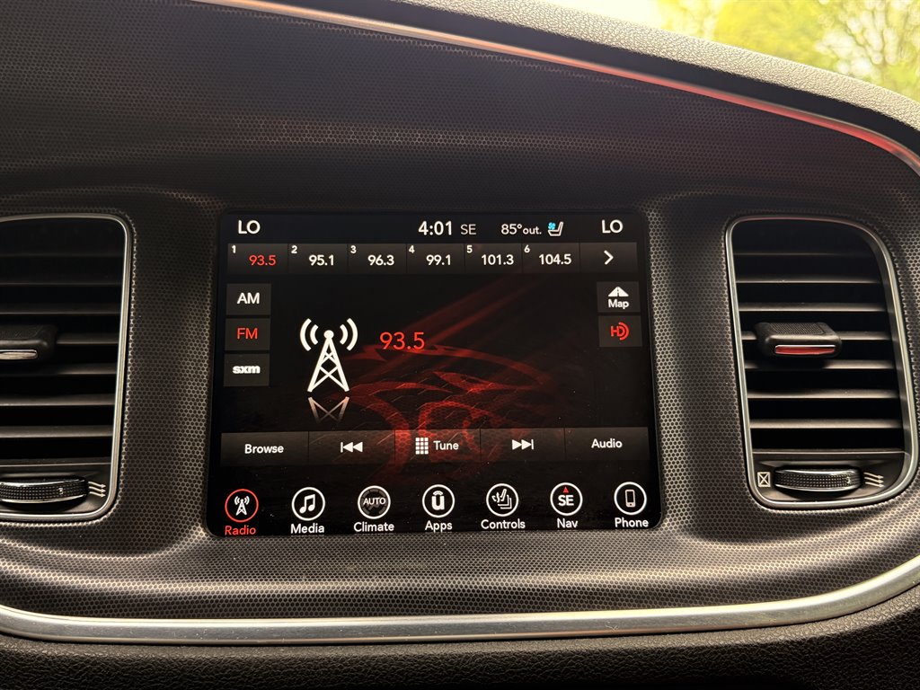 2017 Dodge Charger - $18,995