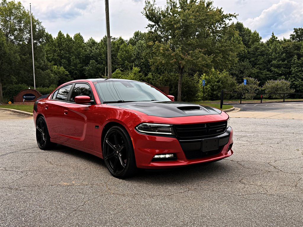 2017 Dodge Charger - $18,995