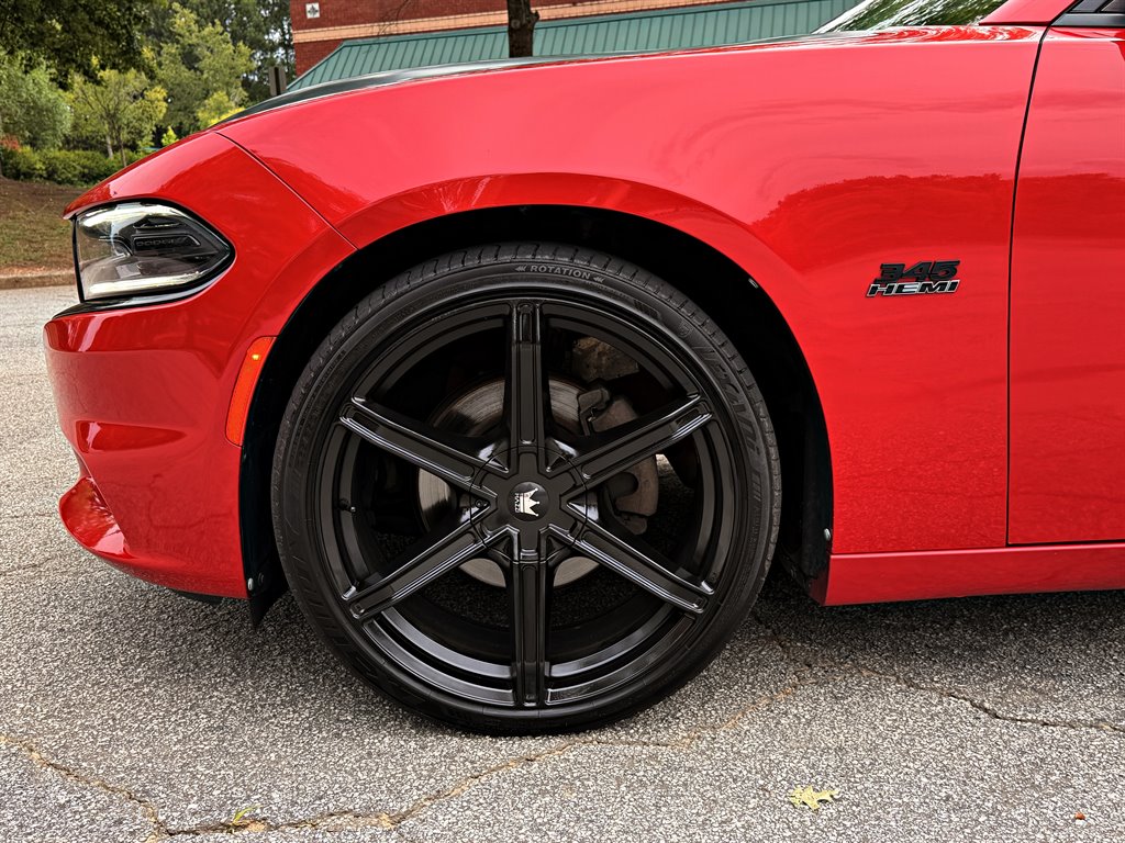 2017 Dodge Charger - $18,995