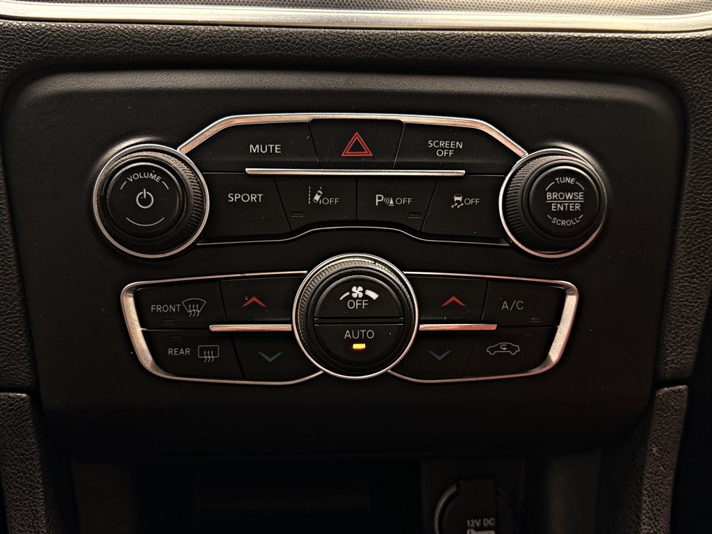 2017 Dodge Charger - $18,995
