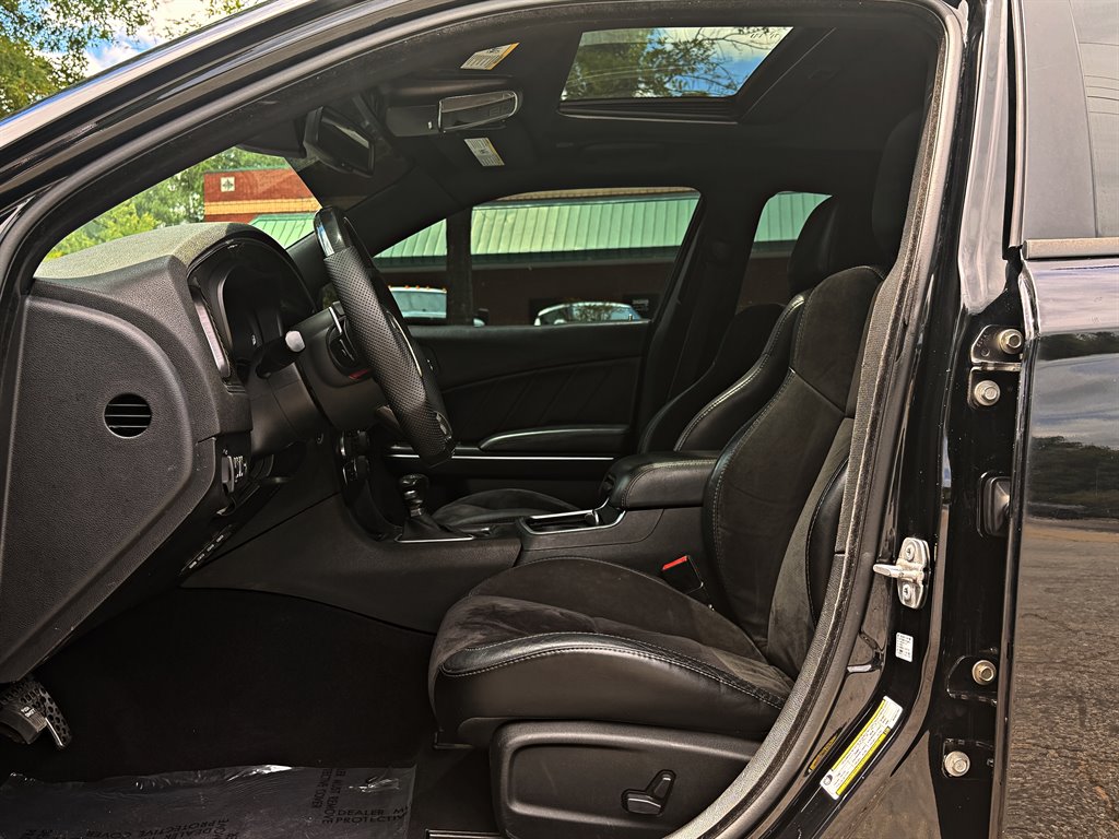 2019 Dodge Charger - $33,995