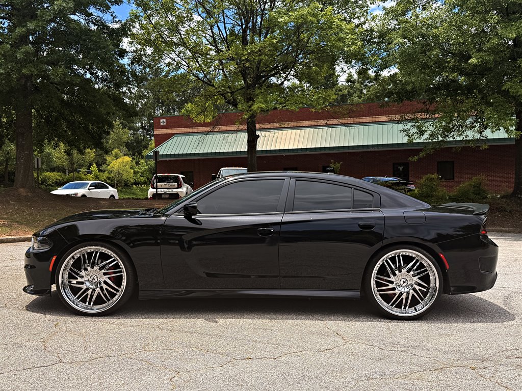 2019 Dodge Charger - $33,995