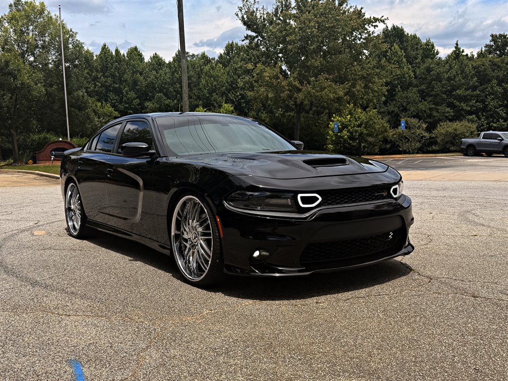 2019 Dodge Charger - $33,995