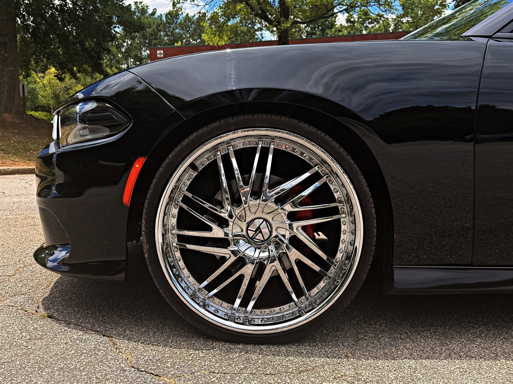 2019 Dodge Charger - $33,995