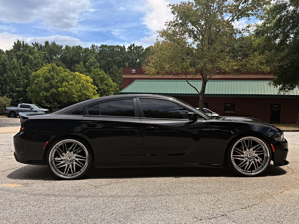 2019 Dodge Charger - $33,995
